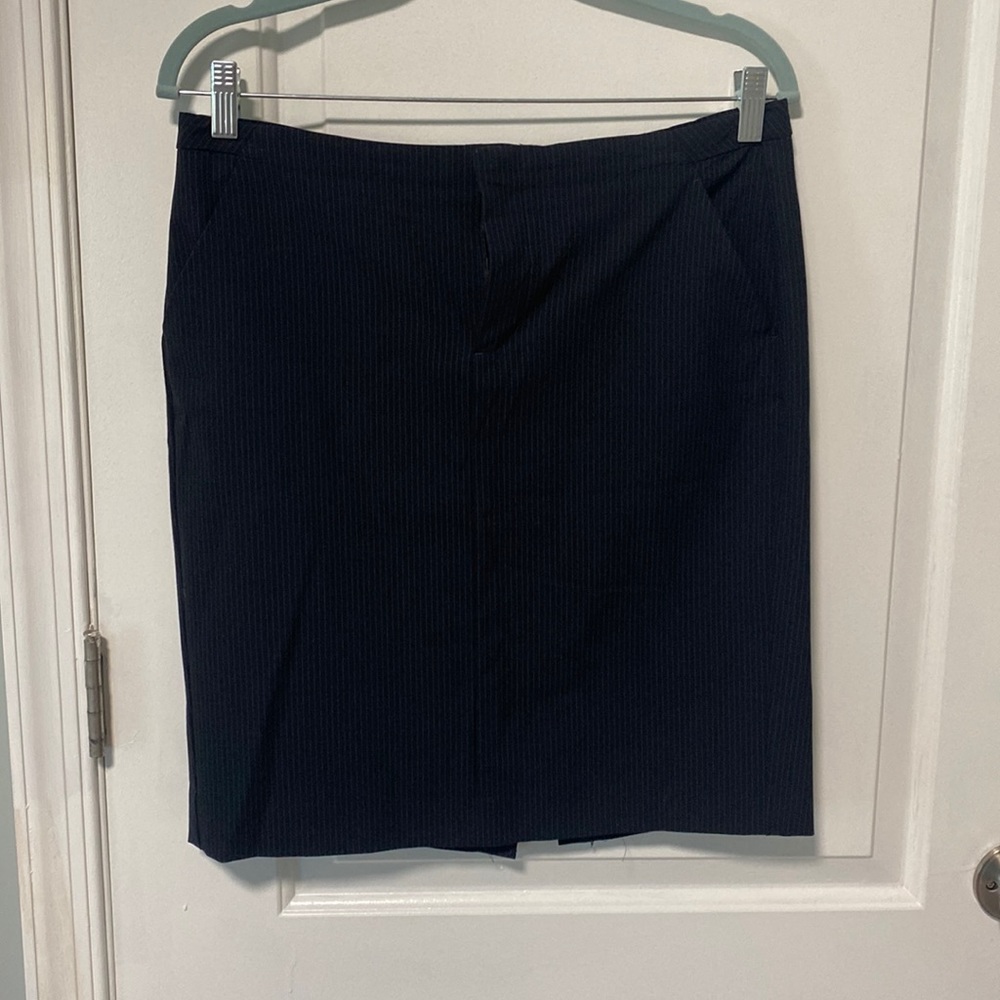 Gap black pinstripe skirt size US 6